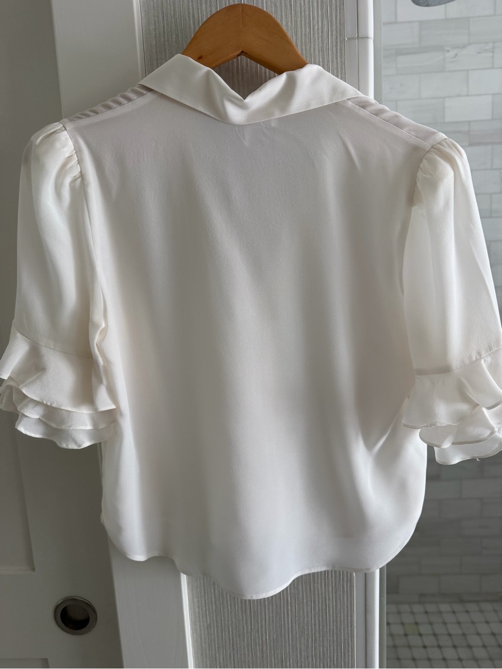 Frame Silk Cream Short-Sleeve Button Front Blouse with Flutter Sleeves - Picture 2 of 3
